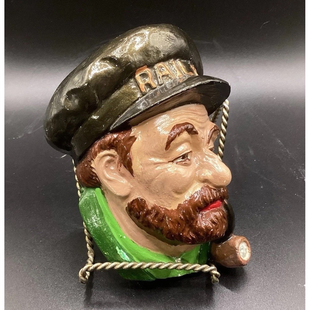 Vtg Chalkware‎ Railway Captain Smoking Pipe Wall Hanging-5" tall, 3.75" Wide